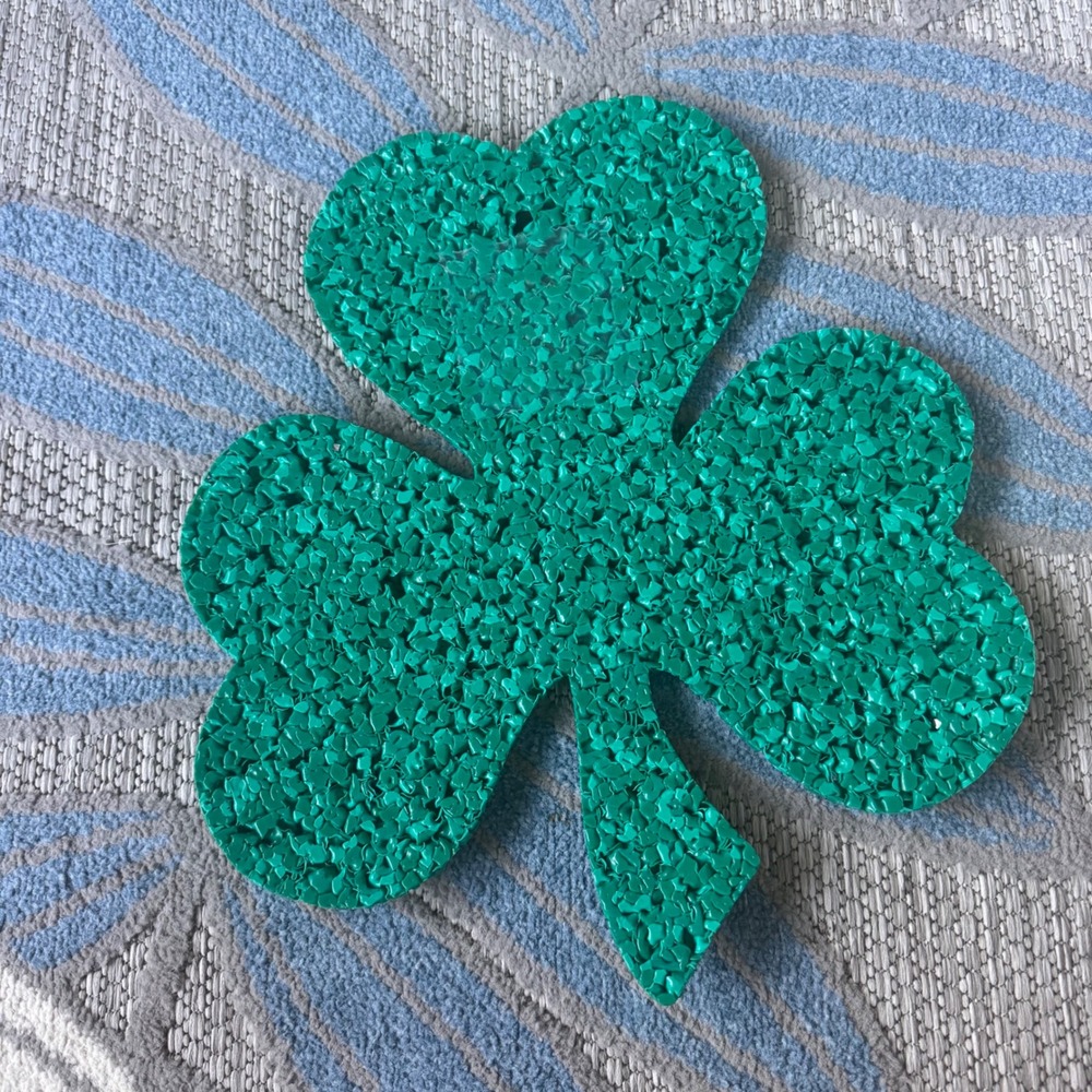 Vintage Shamrock Melted Plastic Popcorn St Patrick's Day Wall Hanging Decoration - Picture 2 of 5
